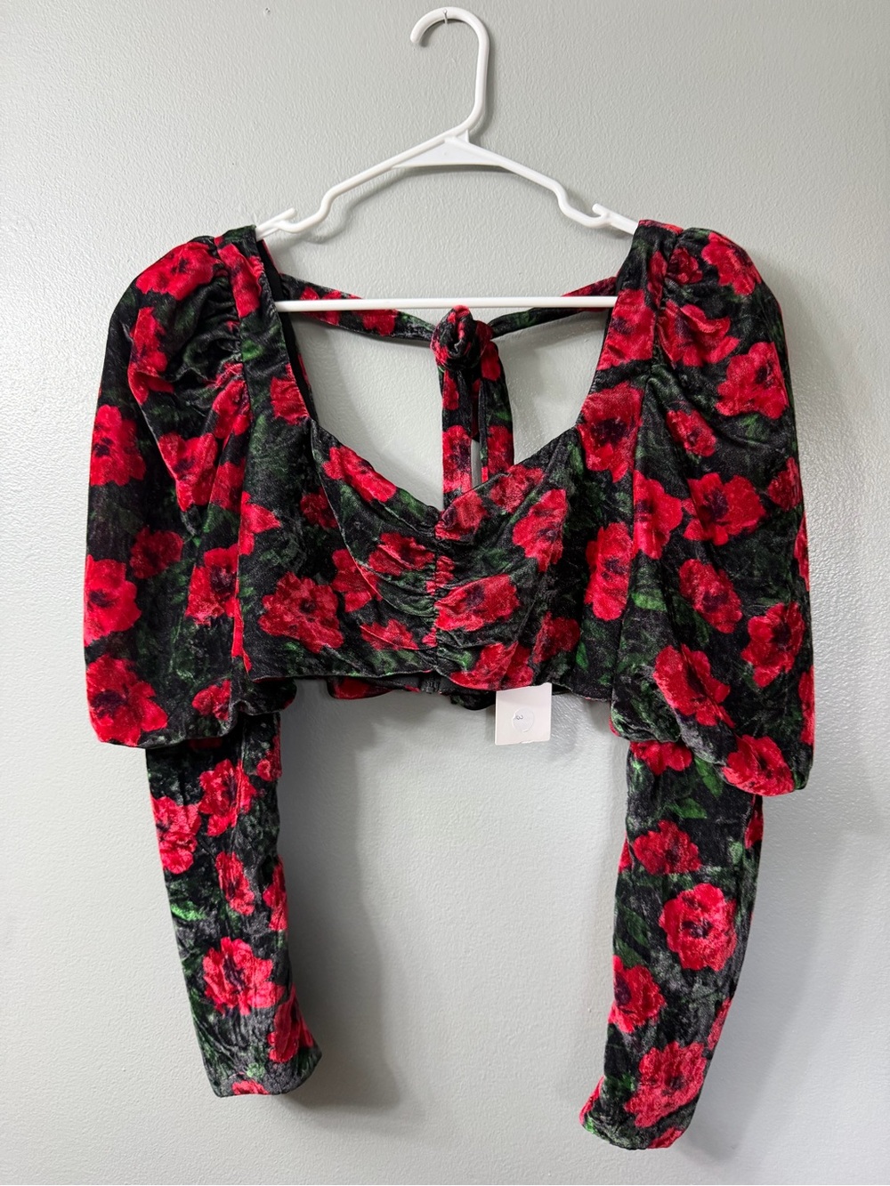 Lovers & Friends Jackie Cropped French Rose Floral Floral Puff-Sleeve medium